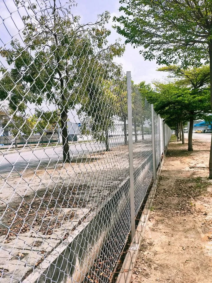 Chain Link Fences: A Cost-Effective Solution for Urban and Rural Application