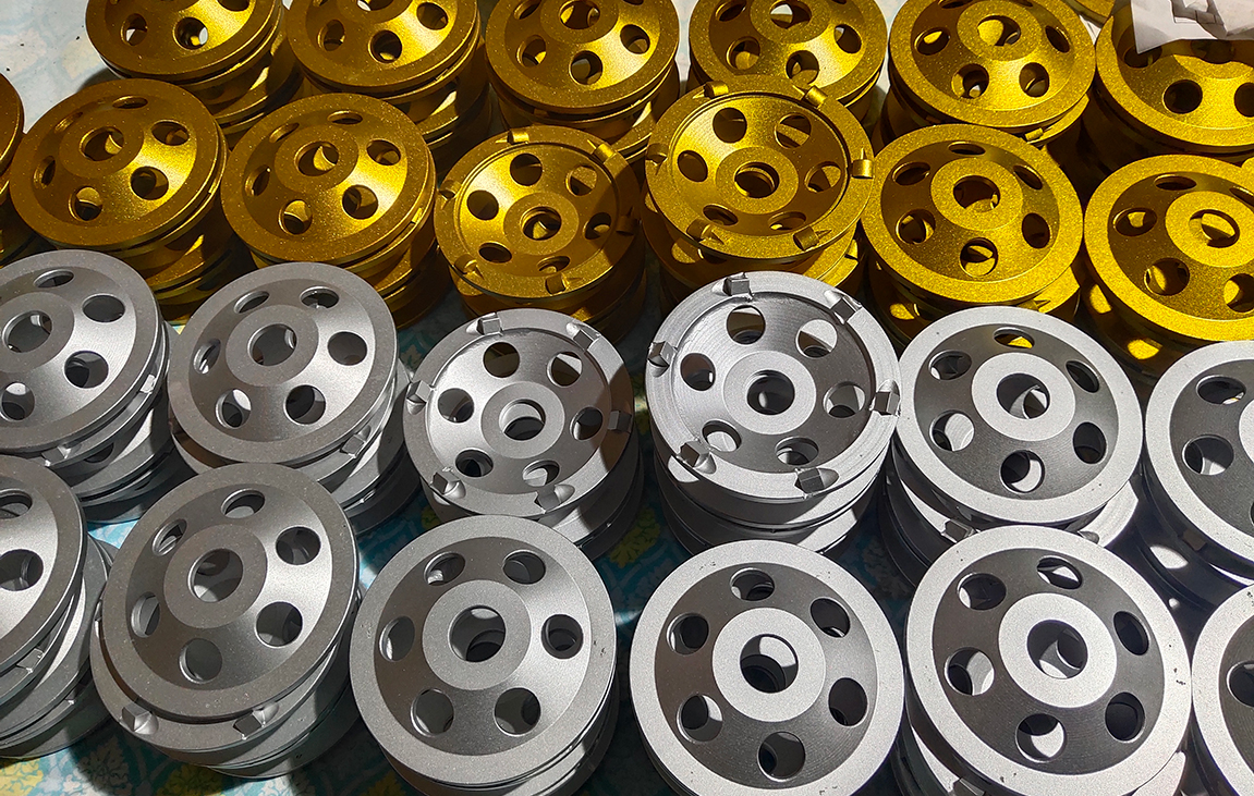 A renovation team is tasked with removing a thick layer of epoxy coating from an old warehouse floor. Standard grinding tools struggle with the tough material, but PCD grinding tools excel at rapid removal, cutting through coatings with ease and reducing project time significantly. Their superior durability ensures they outlast traditional grinding options.