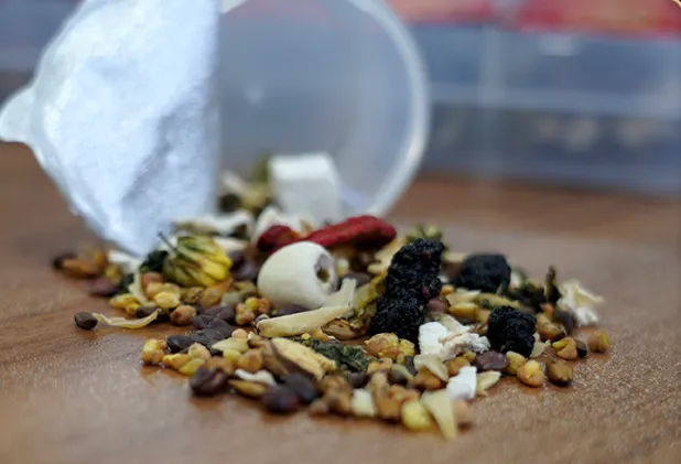 date and goji berry tea