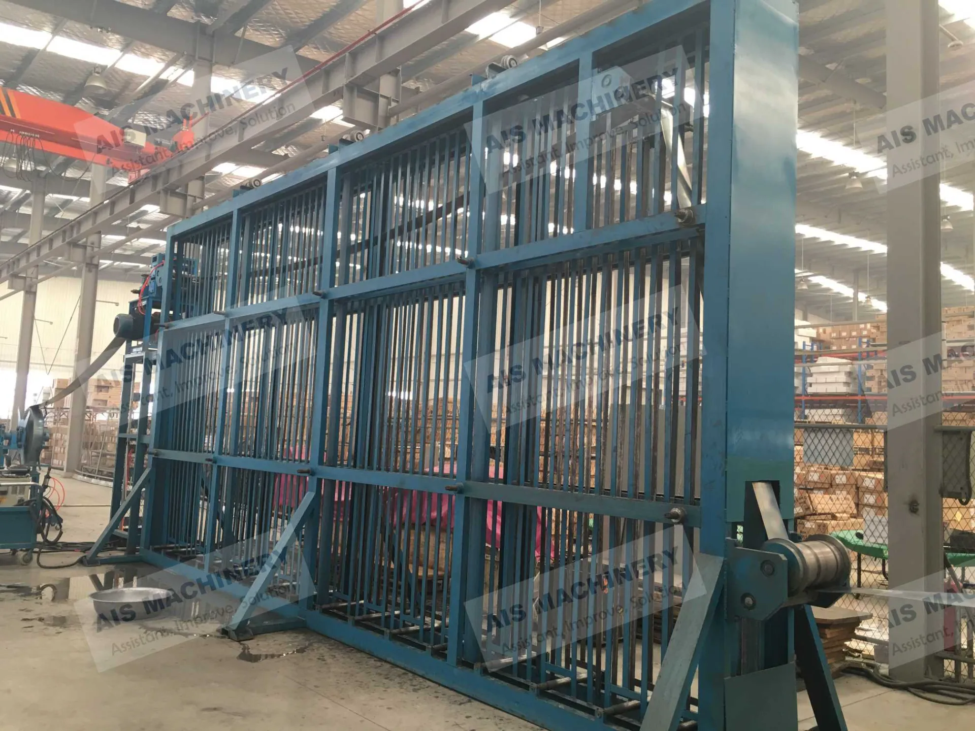 Steel strip accumulator