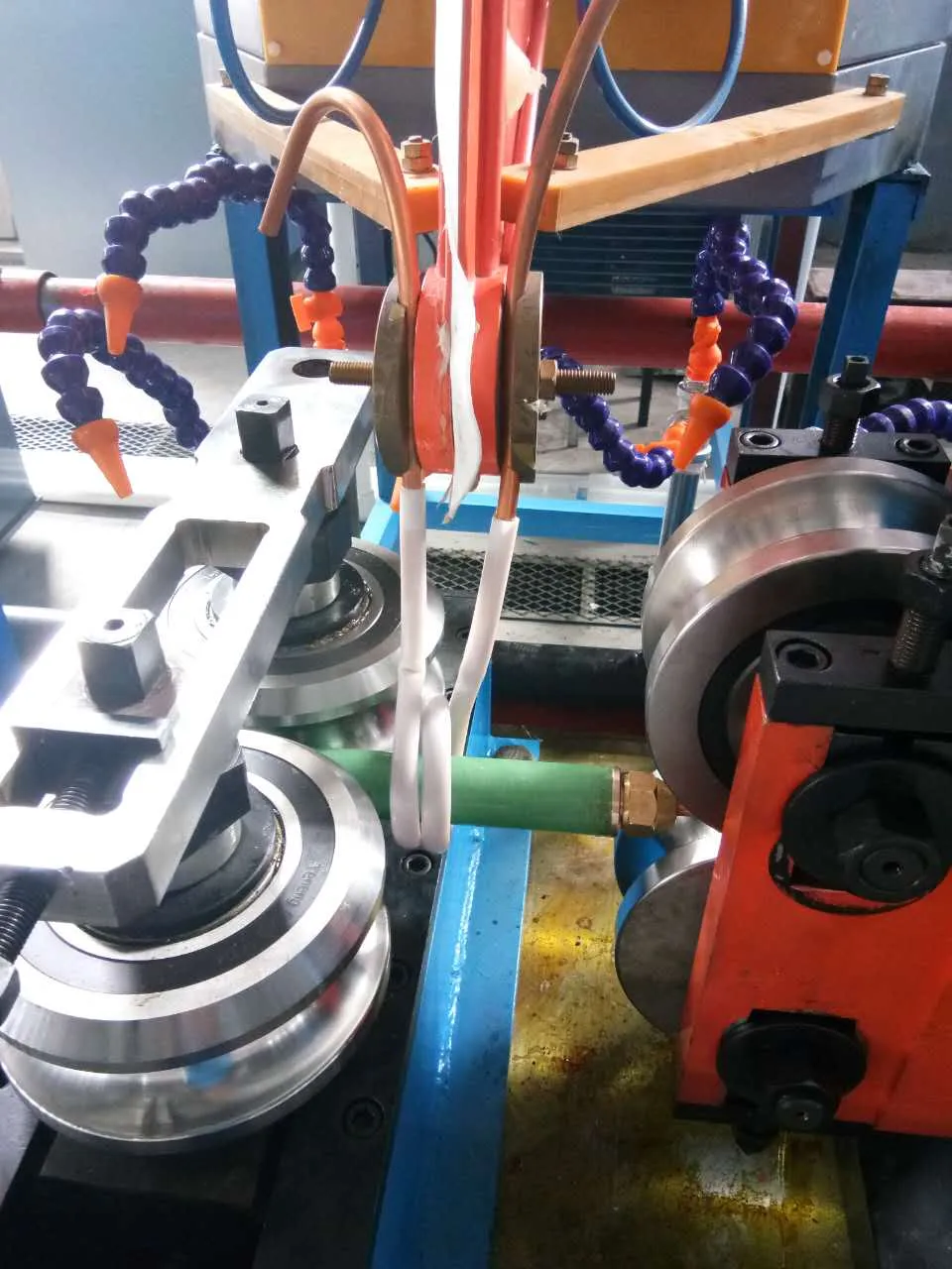 Consumables for Tube and Pipe Welding-How To Use Impeder and Ferrite Core