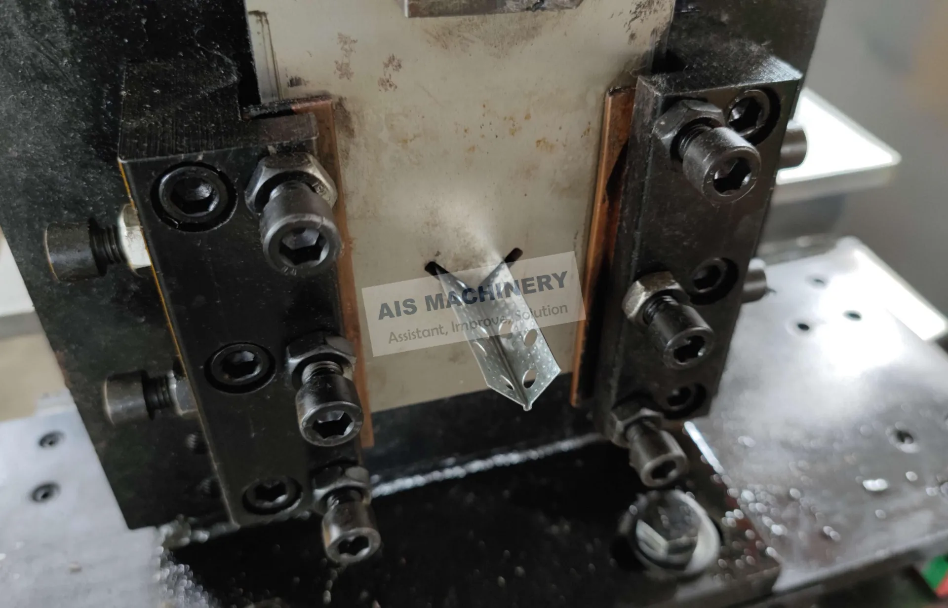 Automatic Angle Steel Roll Forming Equipment