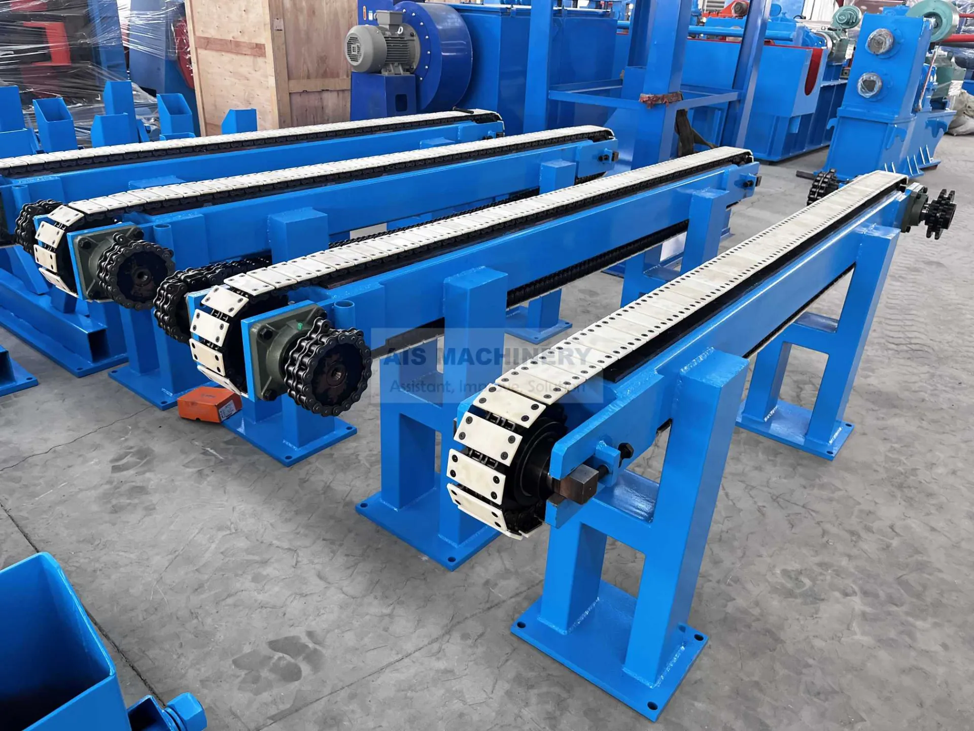 Conveyor and run out table