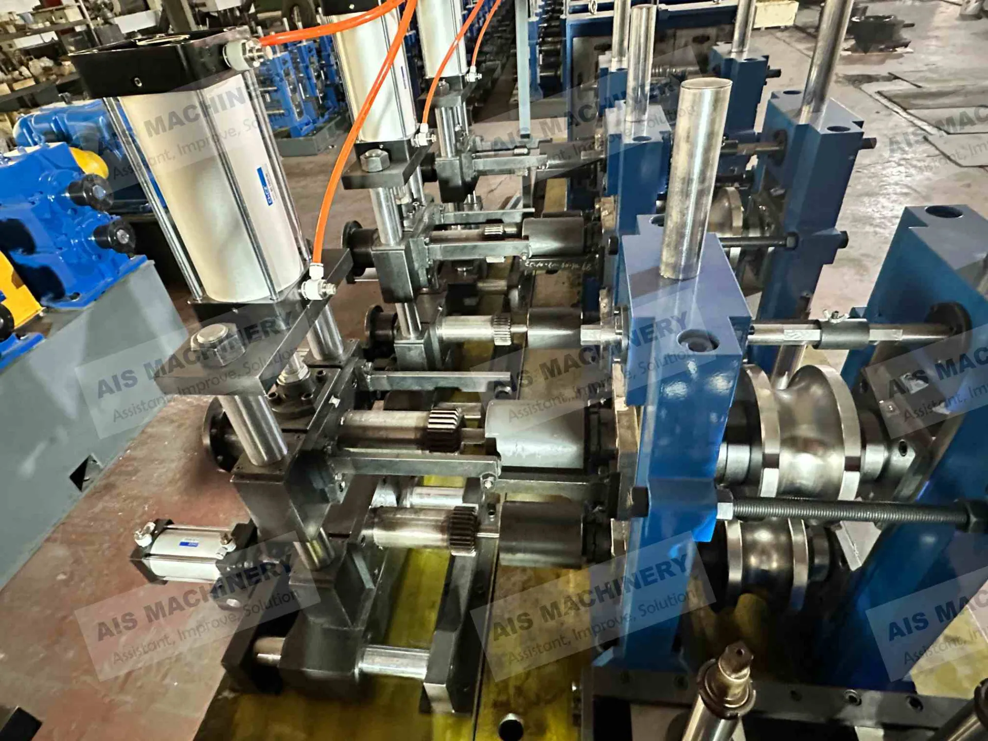 Forming and Sizing Roll Changeover