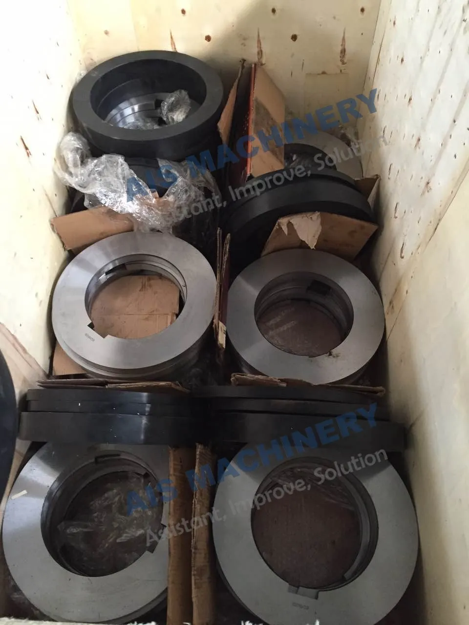 knives and spacer knives and spacer