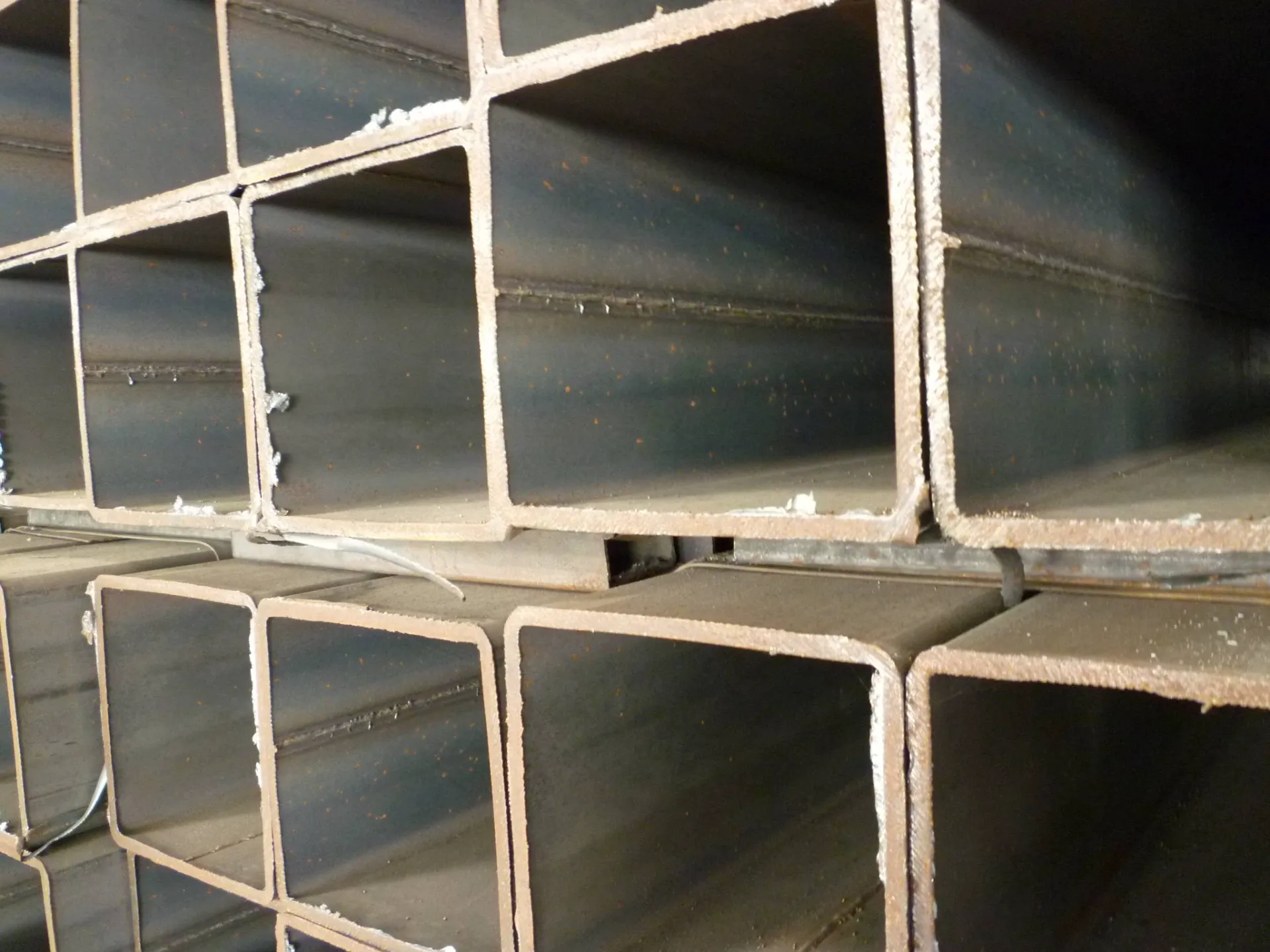 differnece between cold saw and friction saw