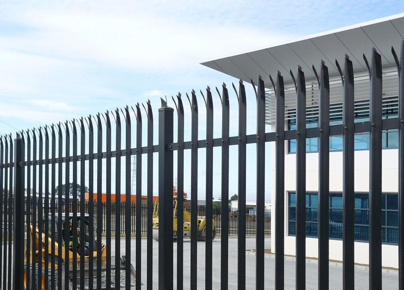 Black Powder Coated Aluminum Fence - Durable, Rust-Resistant