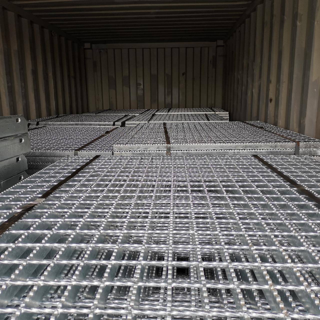 Steel Grating-Durable Industrial Flooring|Corrosion-Resistant Solutions