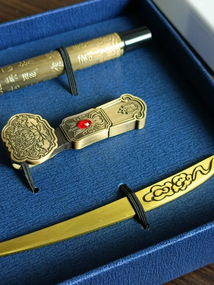 Custom Logo & Personalized Pens Services