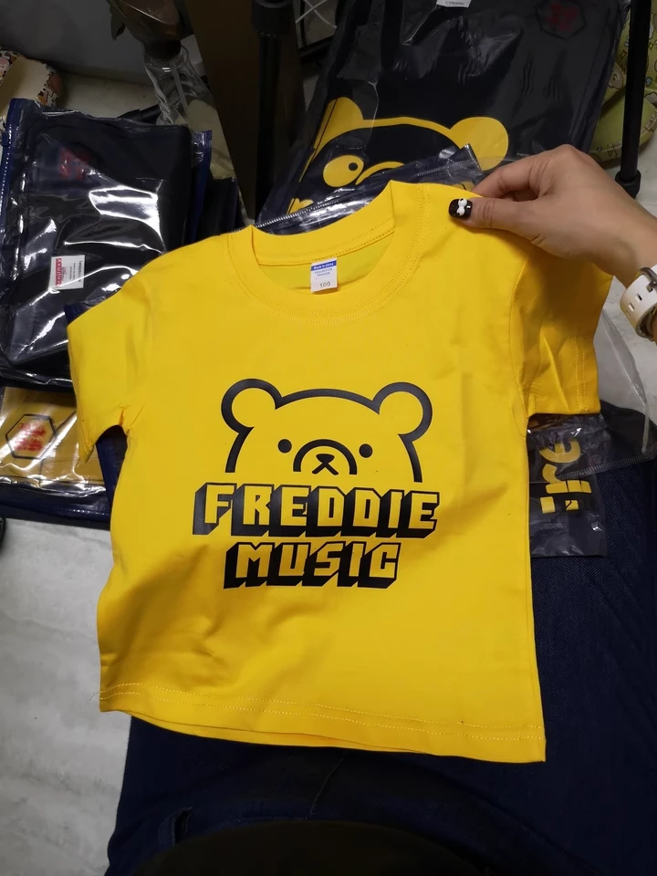 Styling and Caring for Your Perfect Custom T-Shirt: Tips and Tricks