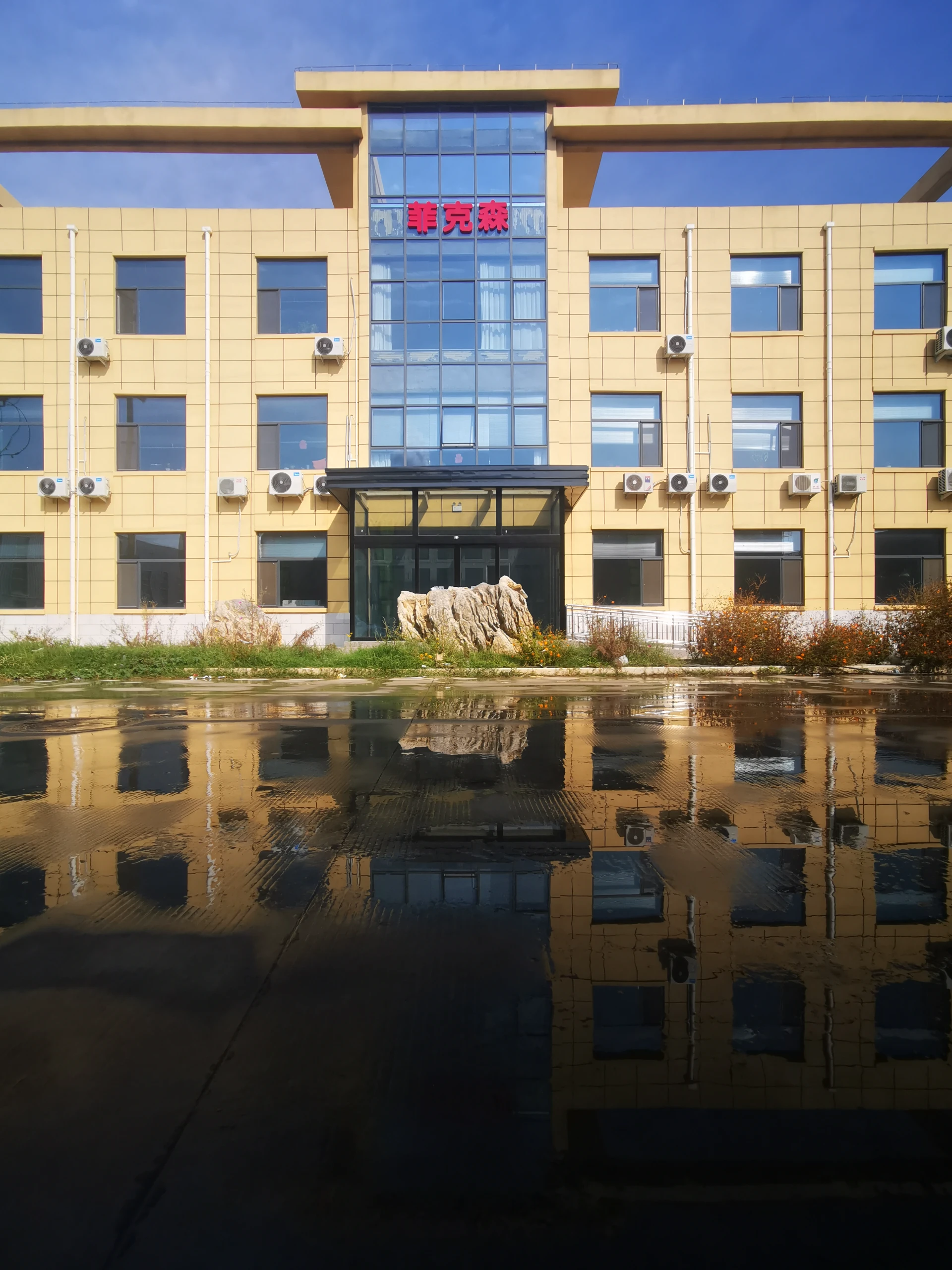 Many friends have sent me private messages saying that they 