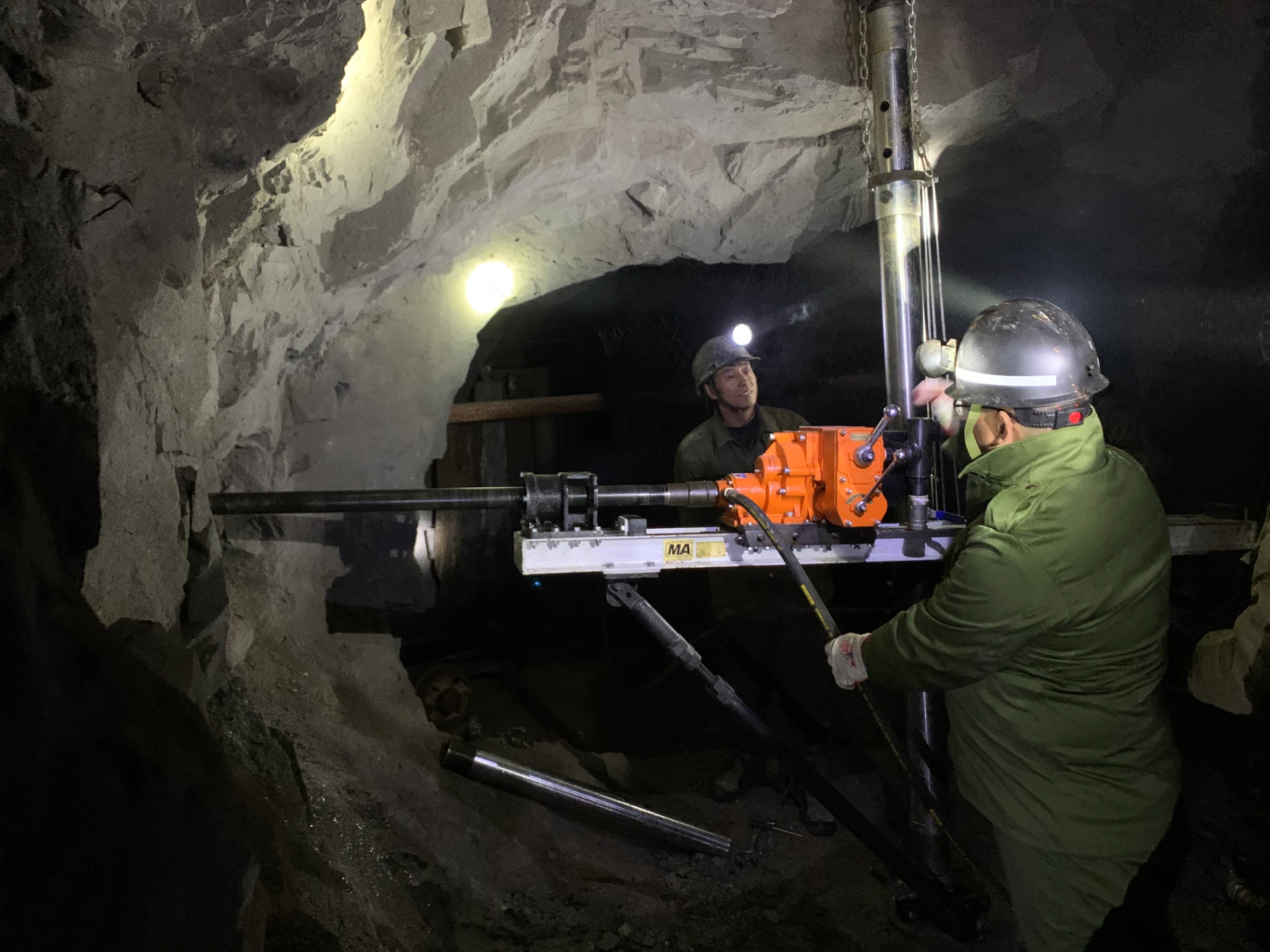 Pneumatic Column Drill