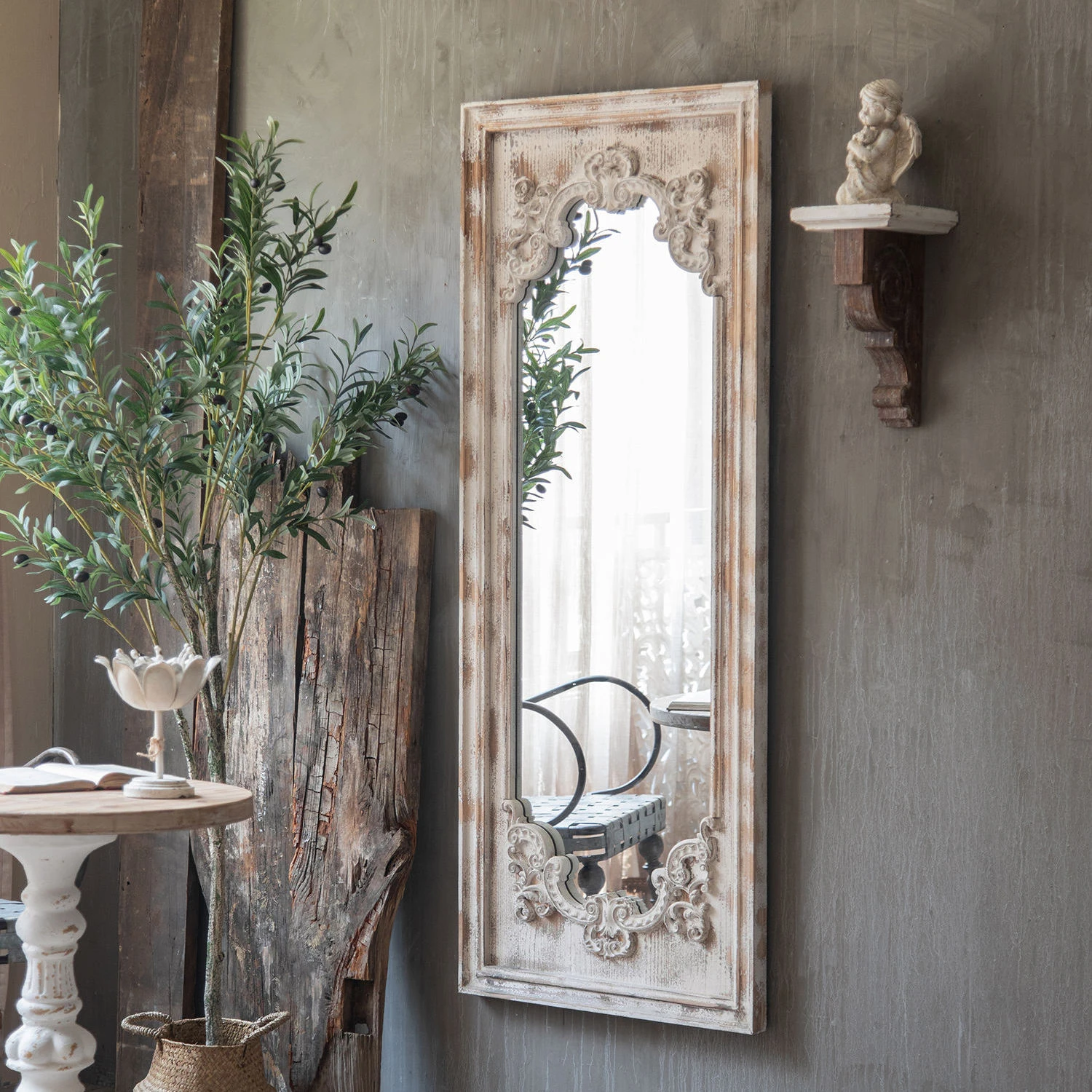 Baroque Wooden Frame Wall Mirror for Rustic Decor