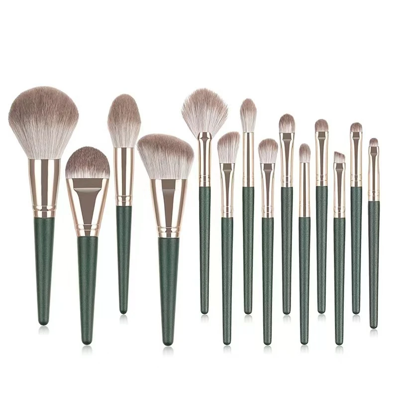 The Green Cloud 14 Brush Set