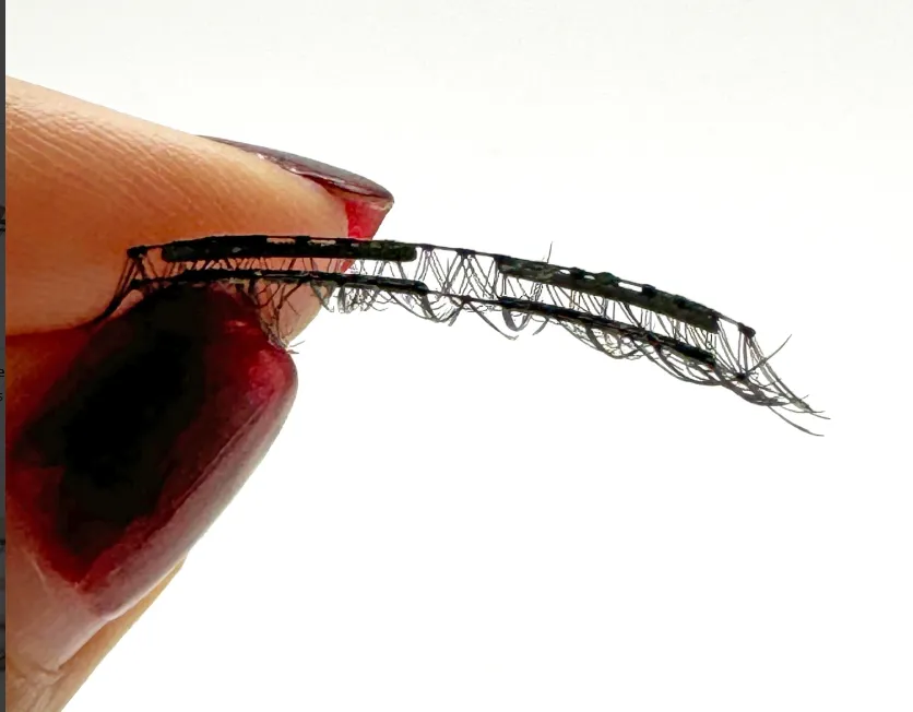 How To Use Magnetic Eyelashes.