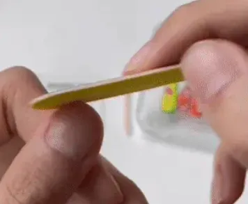 How To Apply The Nails.