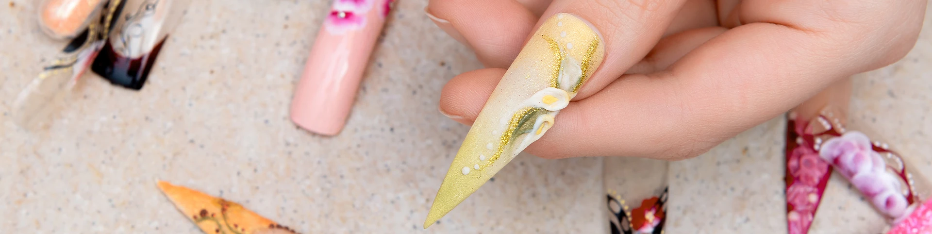 nail polish bottle supplier