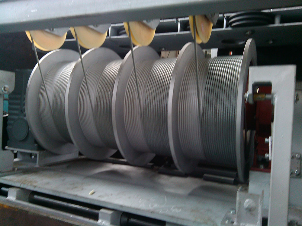 Double Drum Mooring Winch: Robust & Reliable Marine Solutions