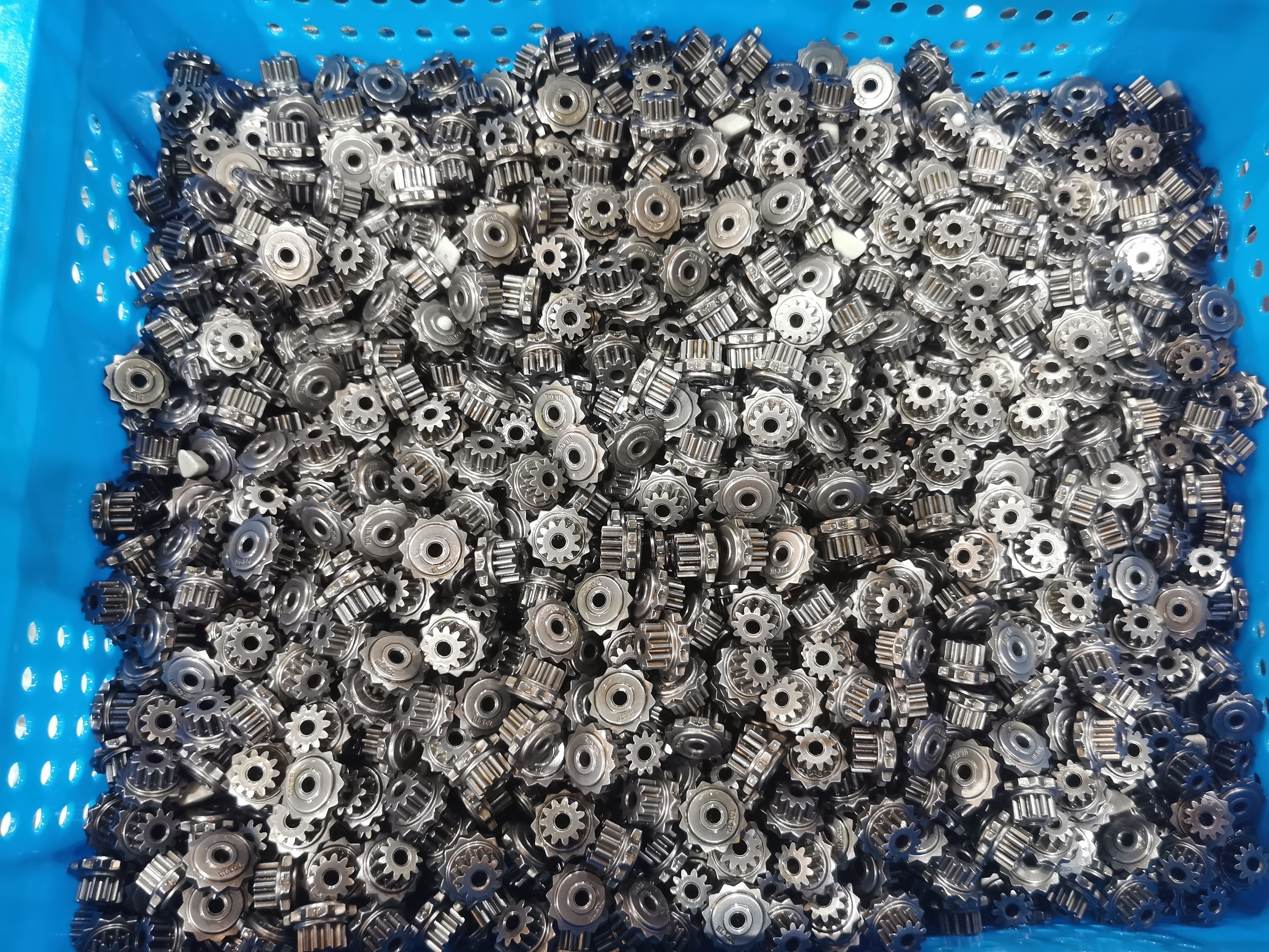 Oil immersion method of powder metallurgy products