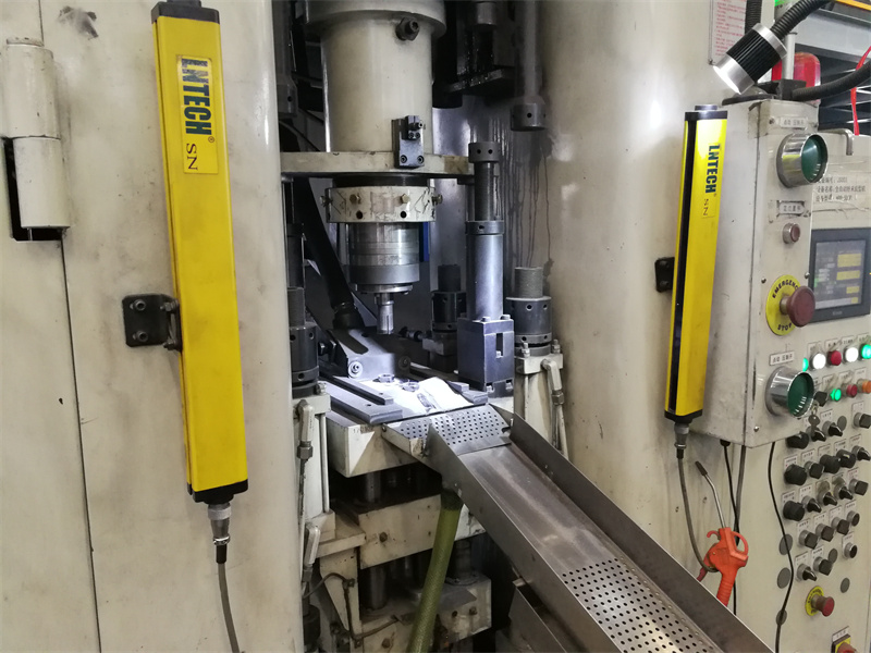 Four pressing steps in powder metallurgy