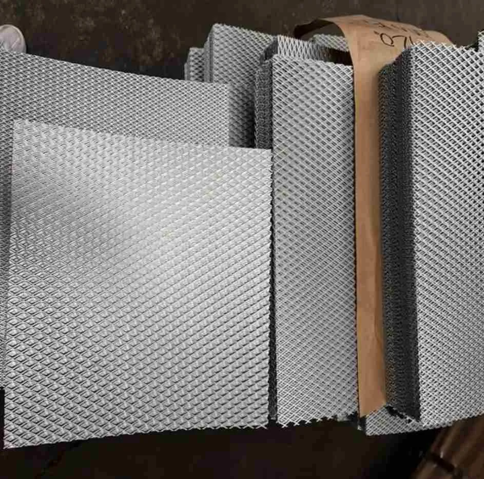 Expanded metal filter element 