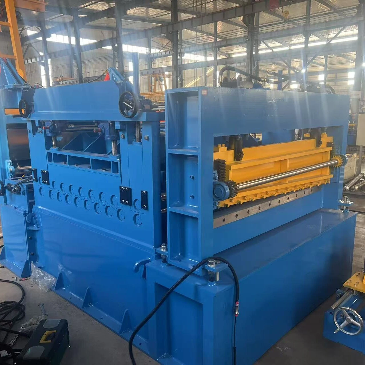 6.35*1219mm Quadruple Leveling And Cutting Machine