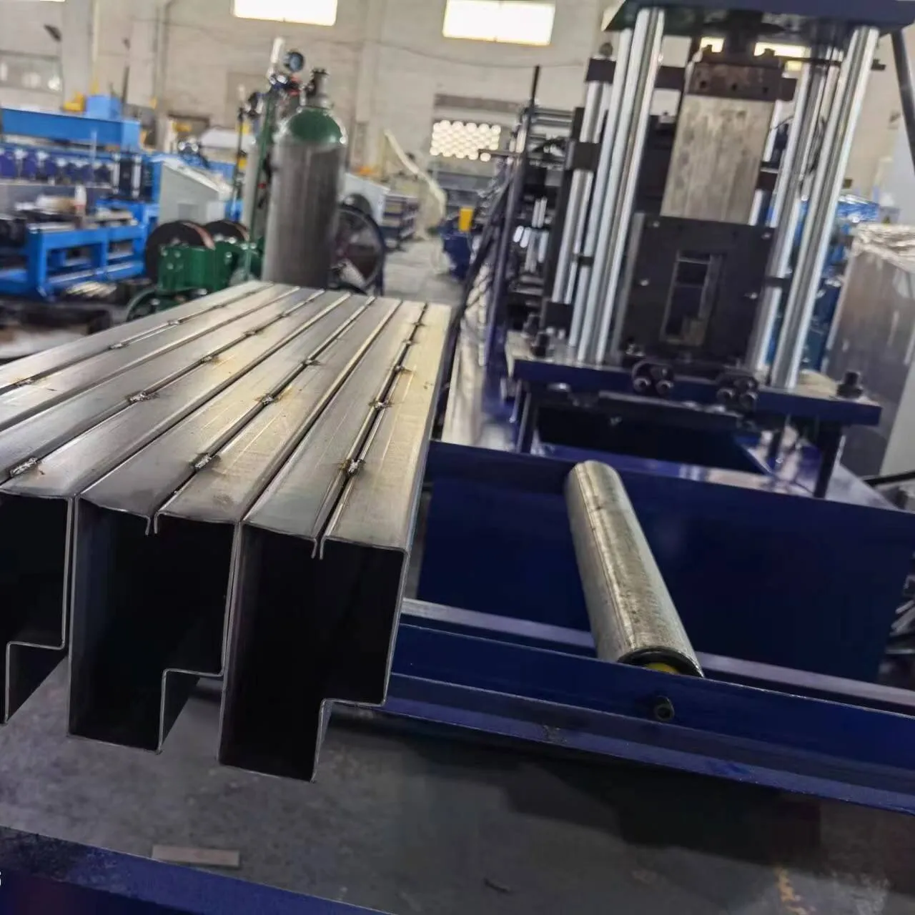 Metal Roll Forming: Precision Machines & Custom Solutions