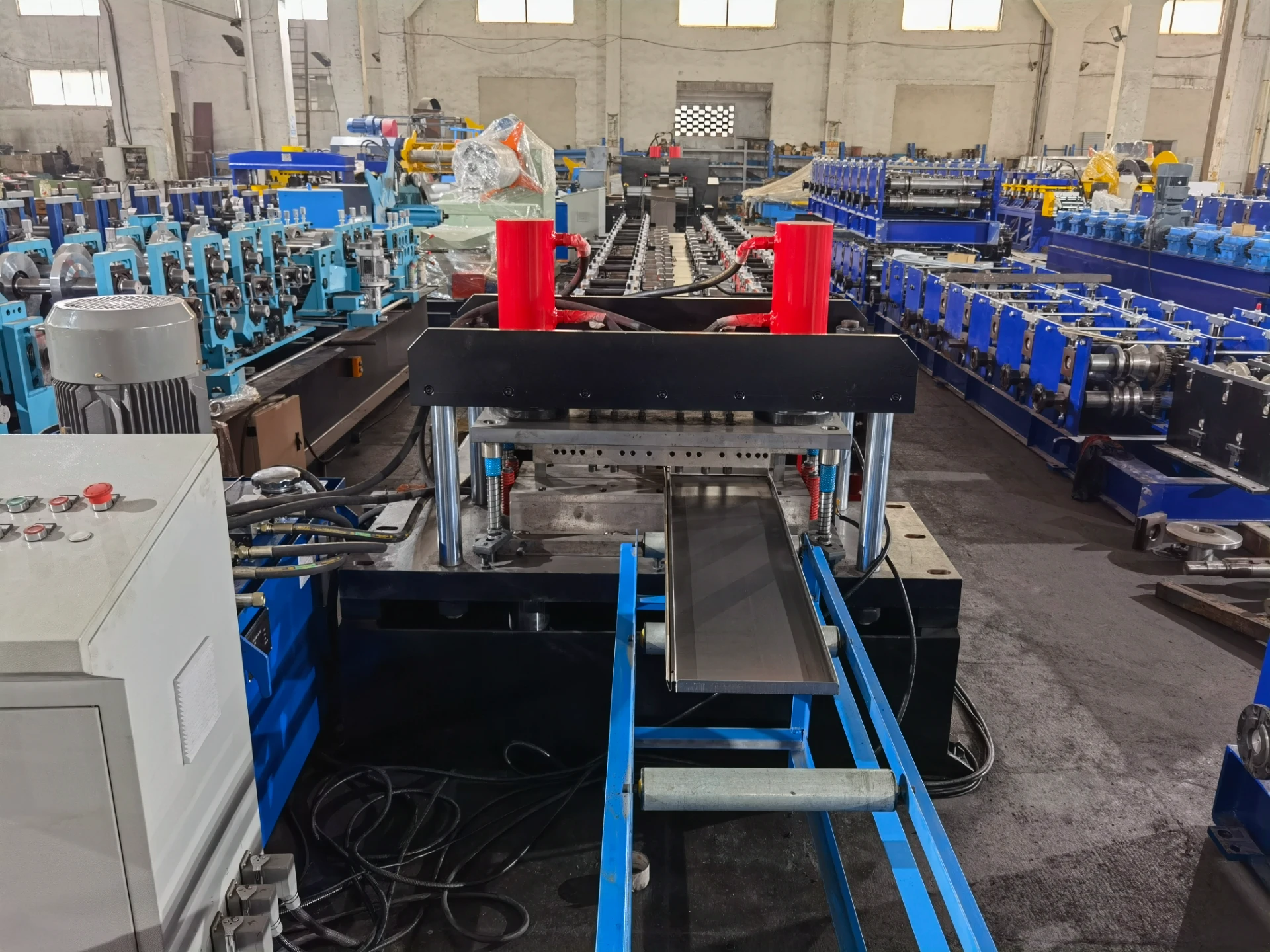 Storage Platform Sheet Roll Forming Machine