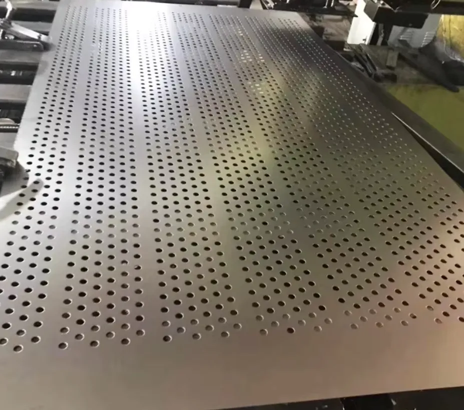 Design Considerations for a Perforated Plate Screen in Gold Operations