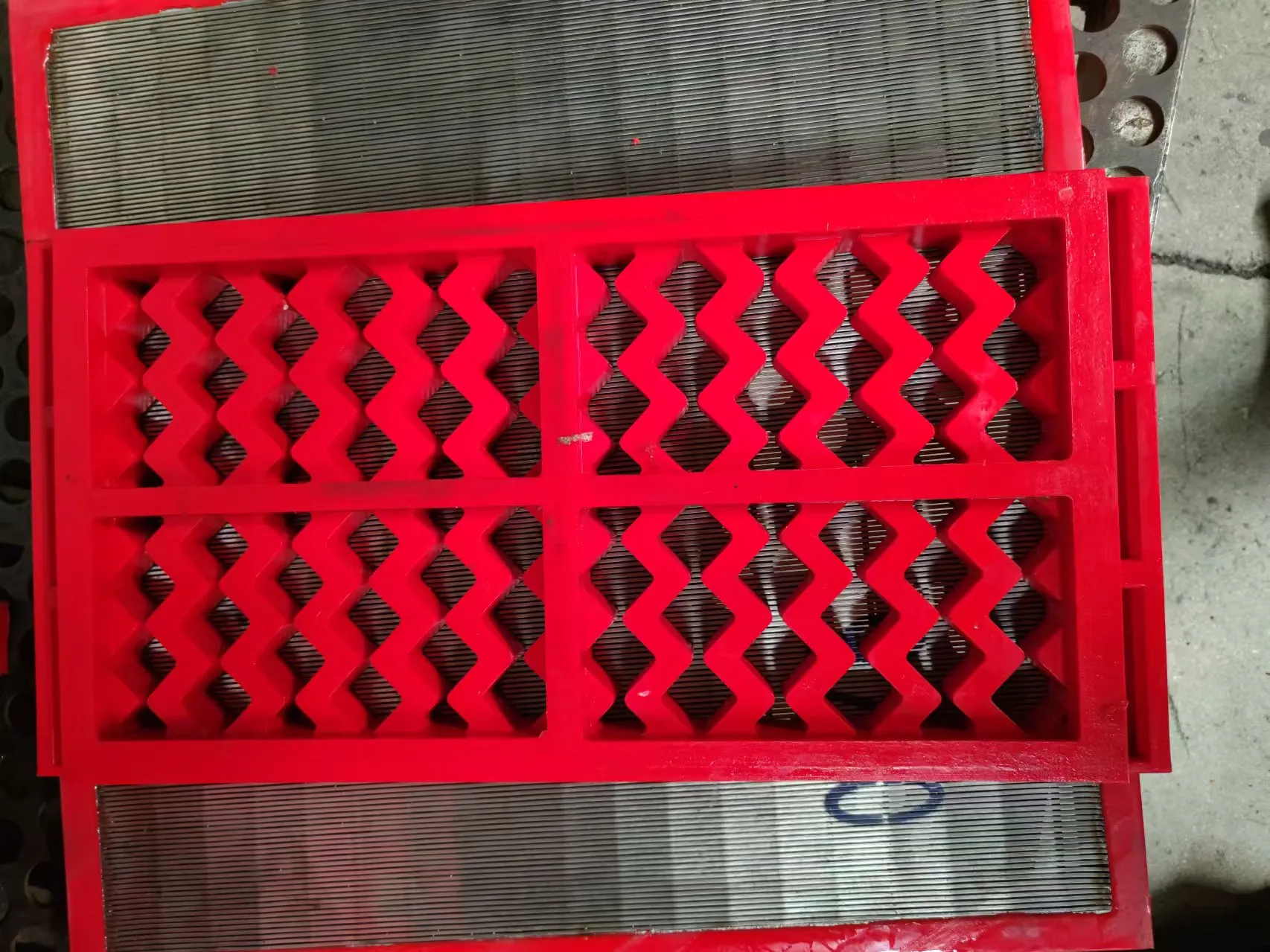 Self Cleaning Screen Impact on Smartphone Longevity