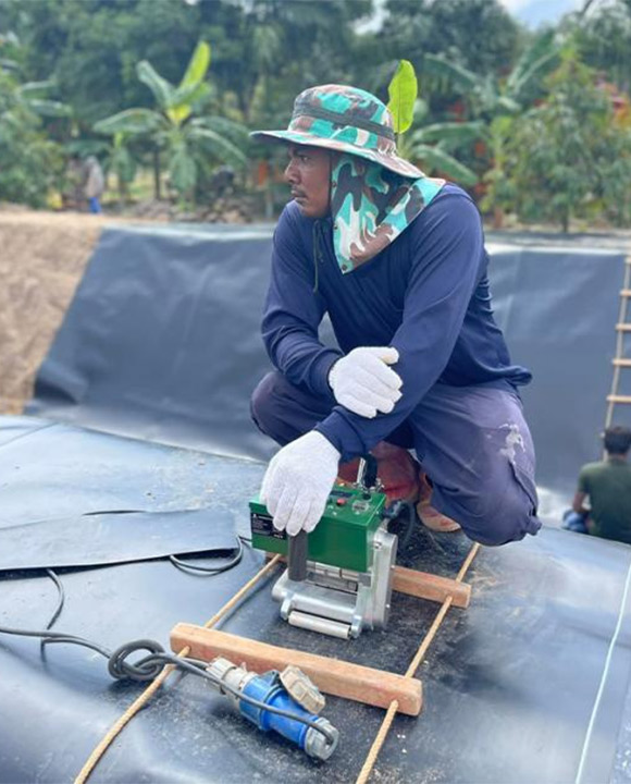 Helping Southeast Asian customers build</br> high-quality pools and ponds