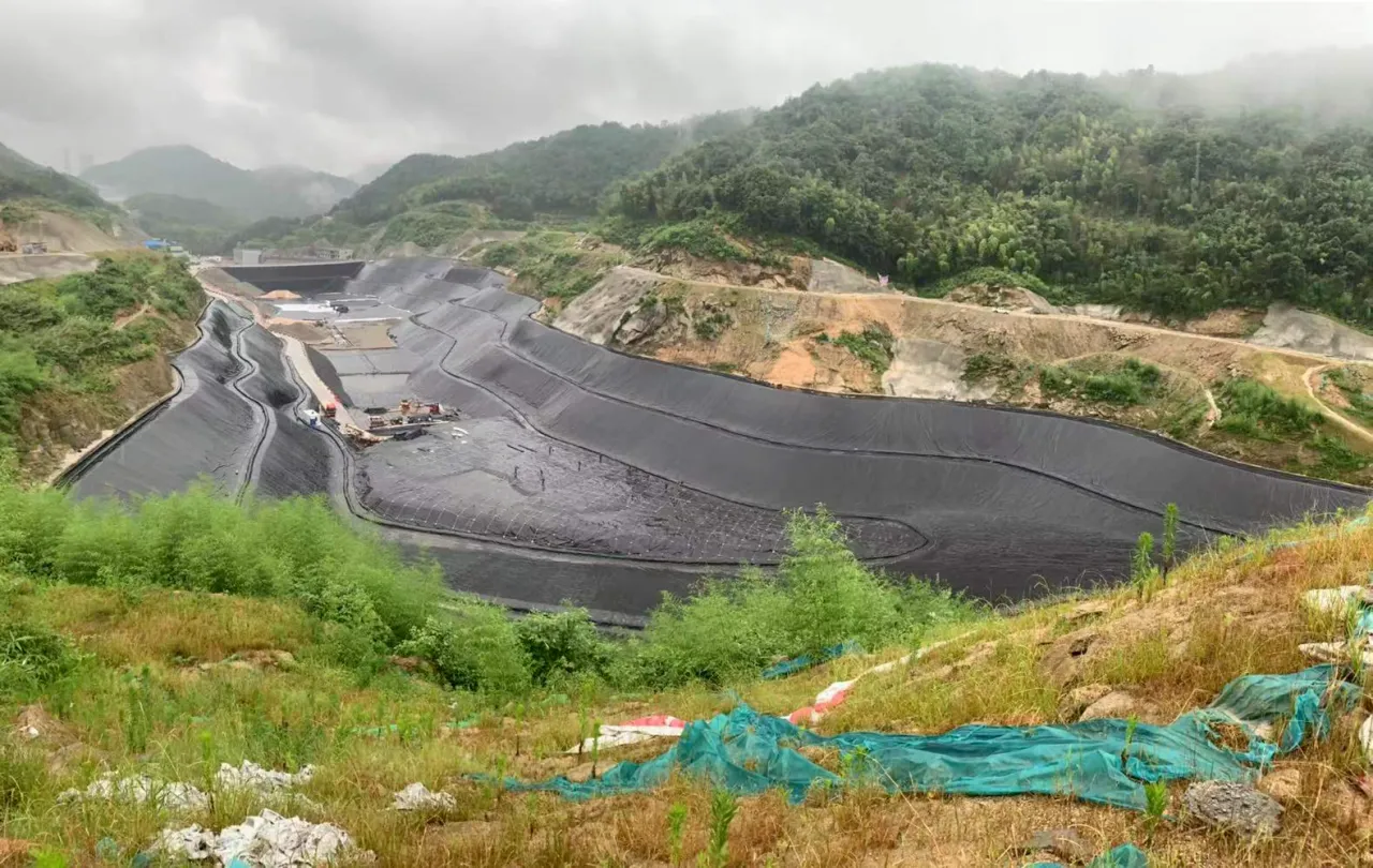 What are the differences between CX500S and CX500L