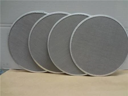 Extruder Screen Is In Different Types Of Wire Mesh Cut Into Pieces