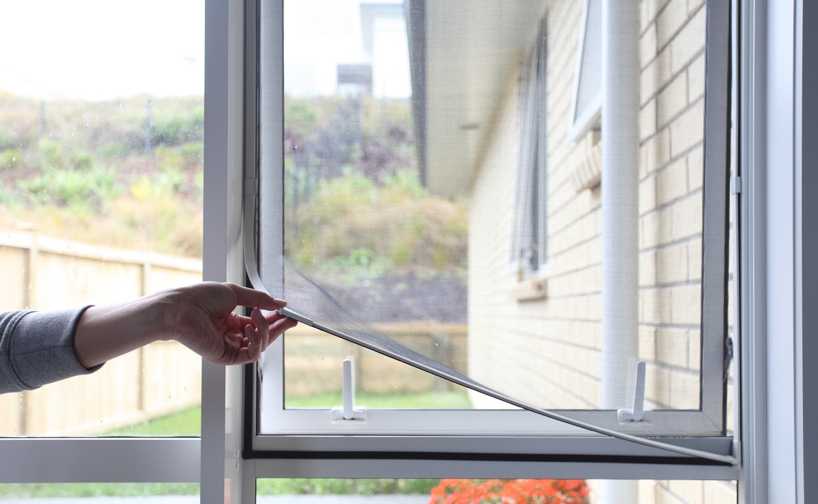 window screen machine