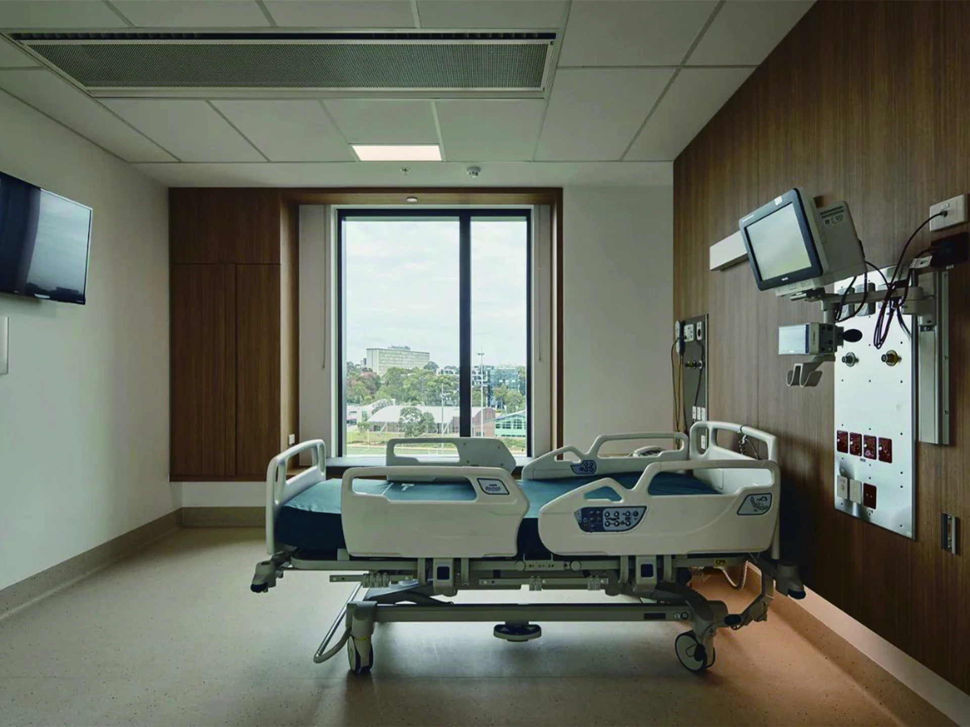 Comfort Patient Care with Our Exceptional Hospital Beds