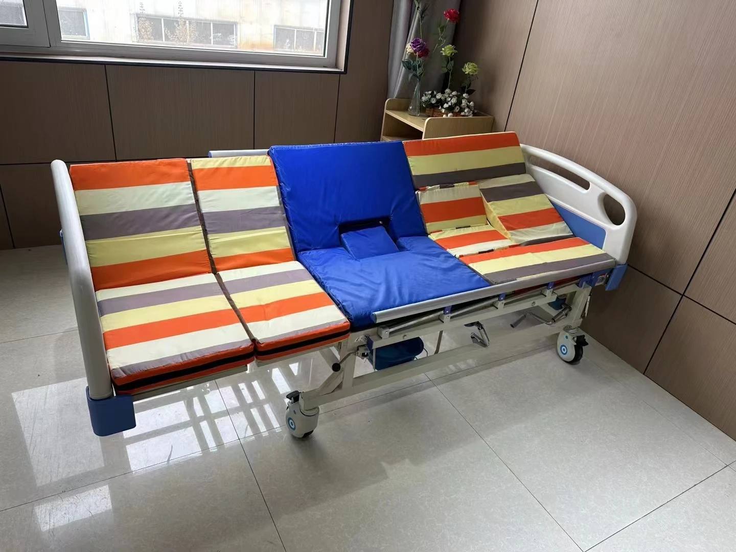 Multi-Function Nursing Bed for Home and Hospital Care Solutions