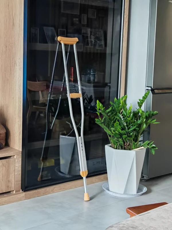 Smart 4-Leg Adjustable Aluminum Crutch — Insider Guide