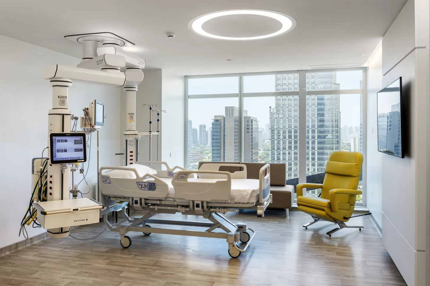 Standard 5-Function Electric Hospital Bed for Comprehensive Patient Care