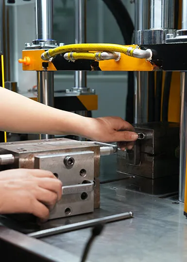 titanium knee replacement problems