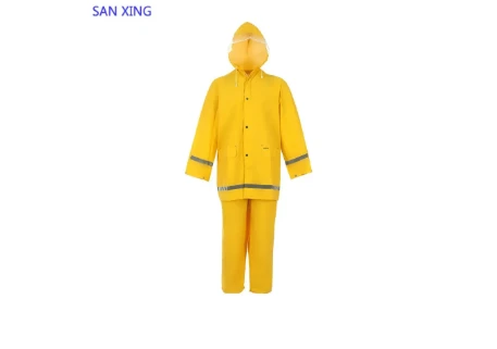 Features of Premium Breathable Raincoat