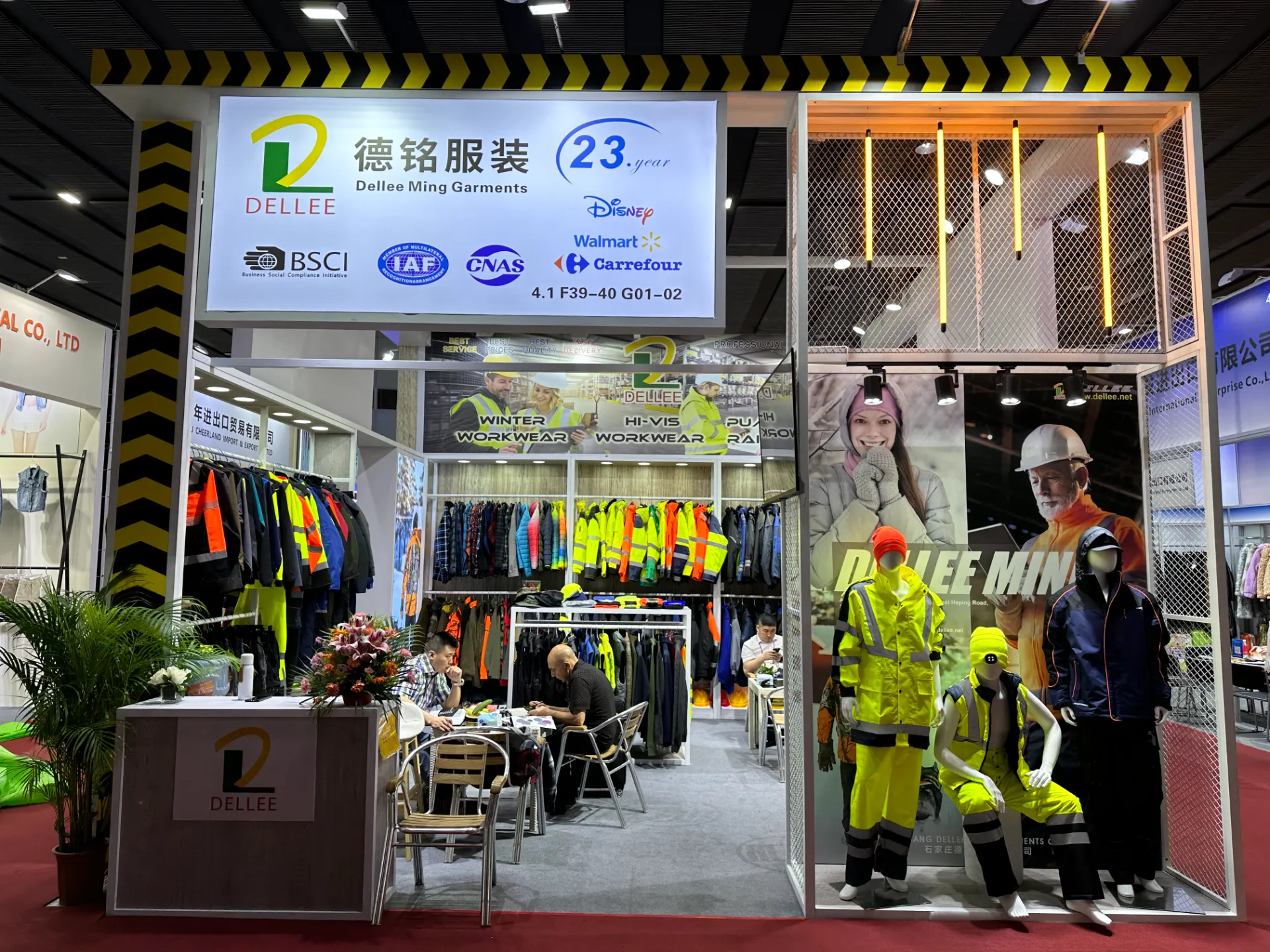 outdoor clothing manufacturers