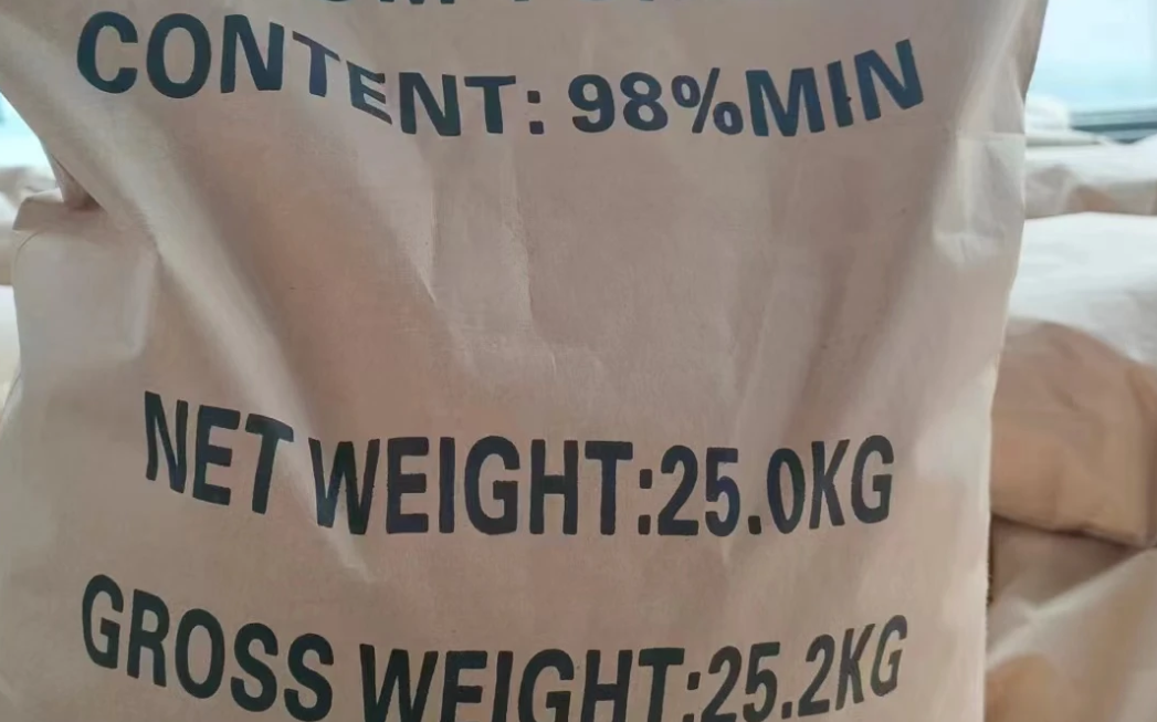 Calcium diformate for early weaning piglet diets