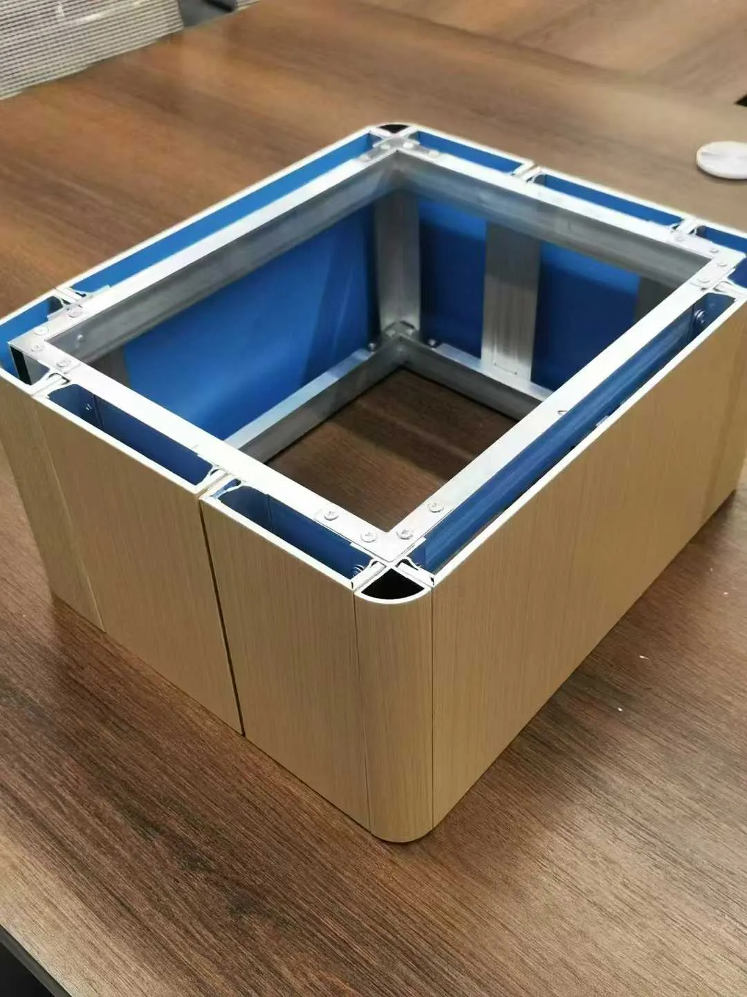 Metal Composite Panels: Full Range of Manufacturing Techniques and Profile Matching &ndash; Direct from the Source Factory