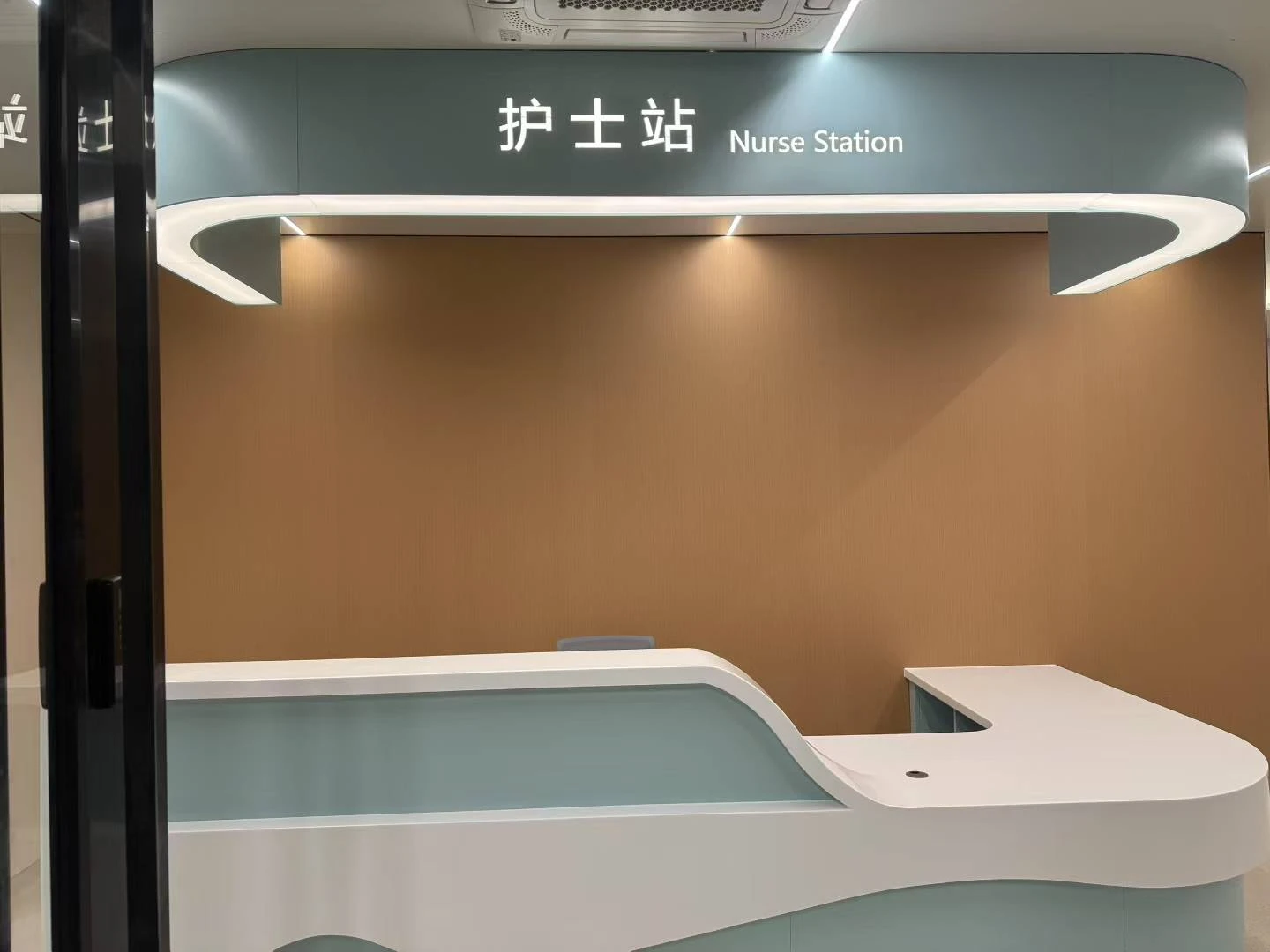 Elevating Safety & Sustainability in Banks and Hospitals:Jiashuncai Anodized Fireproof ACP