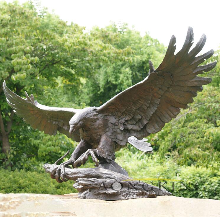 Bronze Eagle Statues: Timeless Symbols of Strength for Indoor and Outdoor Spaces