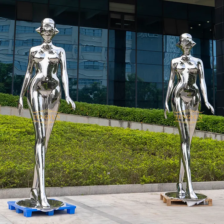 Outdoor Decor Metal Robot Statue Mirror Polished Modern Life Size Stainless Steel Robot Sculpture
