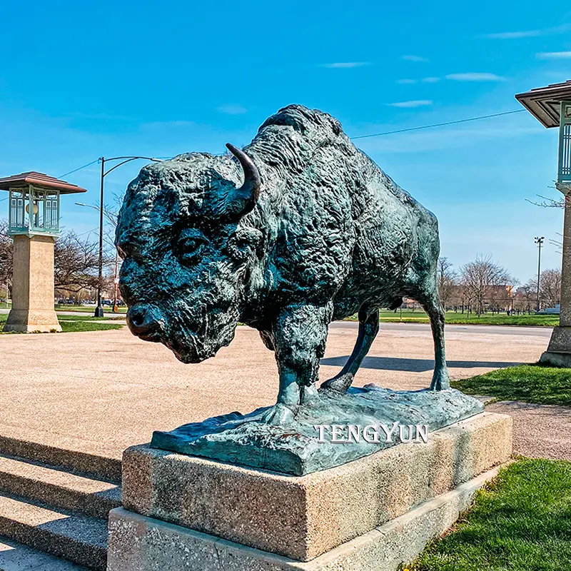 Outdoor Large Size Bronze Bison Sculpture For Sale