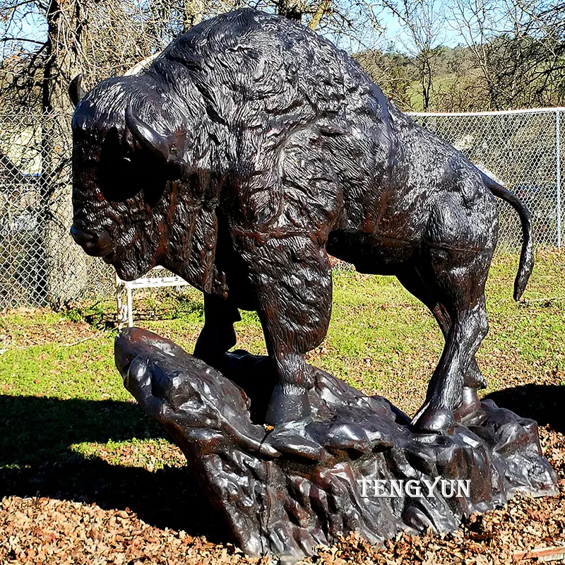 Park Decorative Life Size Metal Bronze Buffalo Statue Bronze Bison Sculpture For Decoration