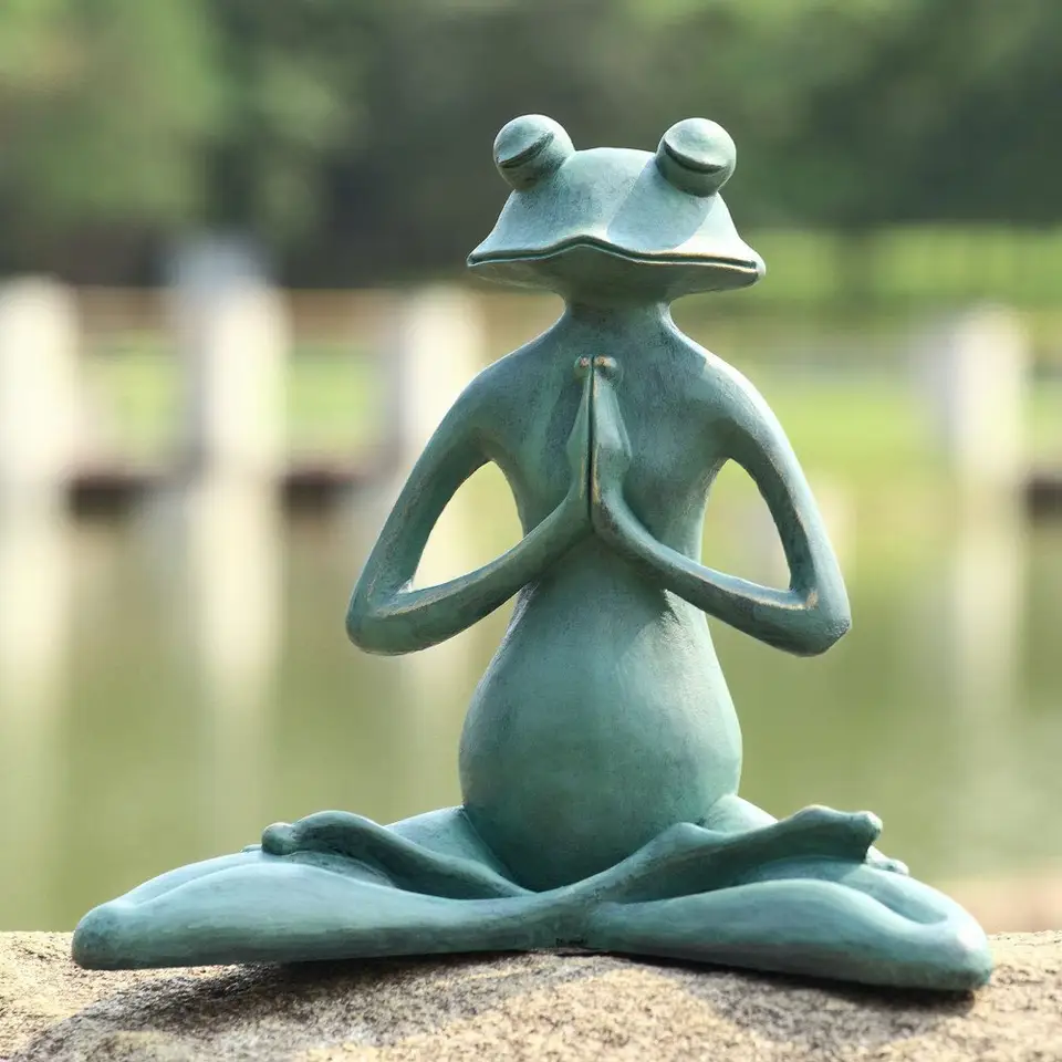 frog sculpture (5)