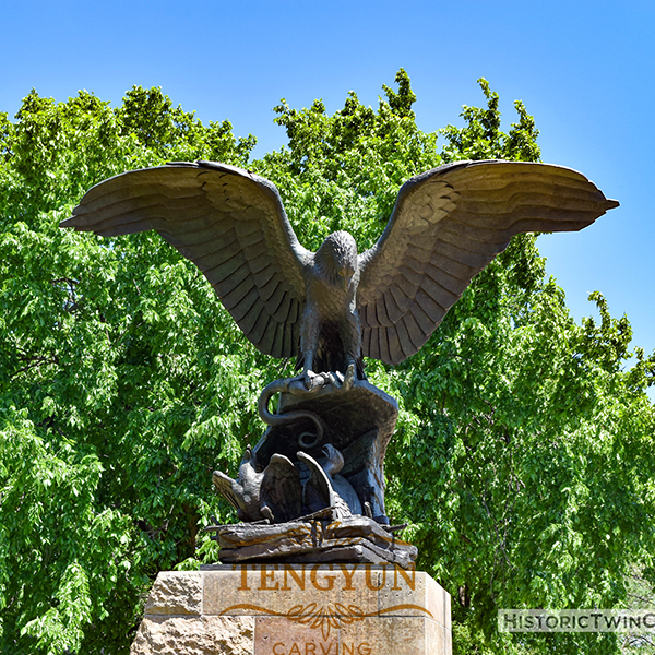 eagle sculpture